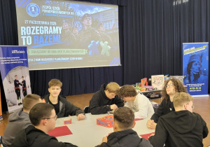 Uczniowie ZSP nr 1 przy grach planszowych