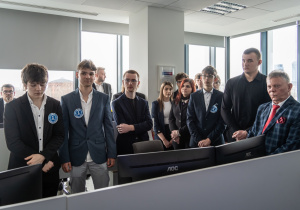 Grupa z ZSP1 podczas zwiedzania PKP Informatyka