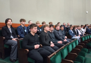 Uczestnicy wycieczki z ZSP1 na galerii sejmowej