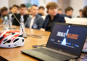 Uczniowie ZSP1 podczas spotkania z Ministrem Infrastruktury Dariuszem Klimczakiem
