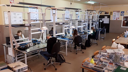 Uczestnicy projektu podczas zajęć praktycznych