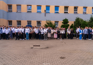 uczniowie klas pierwszych