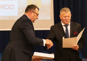 Przekazanie podpisanej umowy pomiędzy stronami