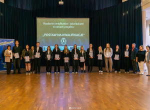 Rozdanie certyfikatów i zaświadczeń w ramach Projektu „Postaw na kwalifikacje”