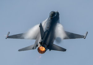 Słowackie F16.