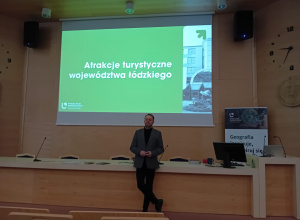 Wykłady i zajęcia terenowe na UŁ dla uczniów klas hotelarskich