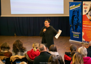 Pani Anetta prowadzi prelekcję