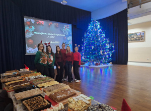 Mikołajkowa charytatywna akcja „Ciasto” w Mechaniku 2025