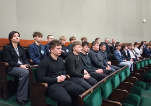 Uczestnicy wycieczki z ZSP1 na galerii sejmowej