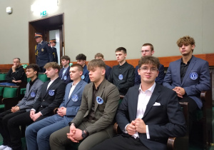 Uczestnicy wycieczki z ZSP1 na galerii sejmowej