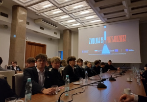 Uczniowie ZSP1 podczas spotkania z Ministrem Infrastruktury Dariuszem Klimczakiem