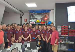 grupa mechatroników na stażu w Maladze