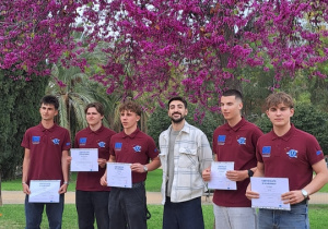 grupa uczestników z koordynatorem Euromind