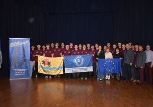 uczestnicy dzień przed wyjazdem, zdjęcie grupowe