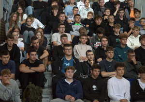 Uczniowie kierunku kształcenia Technik informatyk na spotkaniu informacyjnym dotyczącym projektu realizowanego w ZSP nr 1 dedykowanego dla informatyków "Innowacyjni Informatycy"