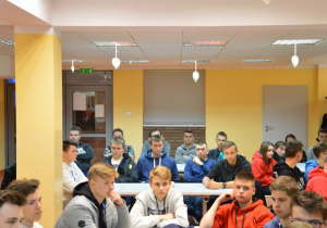 Uczestnicy projektu podczas szkolenia BHP