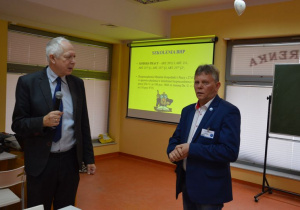 Uczestnicy projektu podczas szkolenia BHP